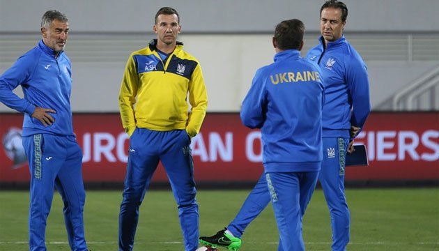 Збірна Україна з футболу розпочне підготовку до матчу зі Словаччиною 6 листопада