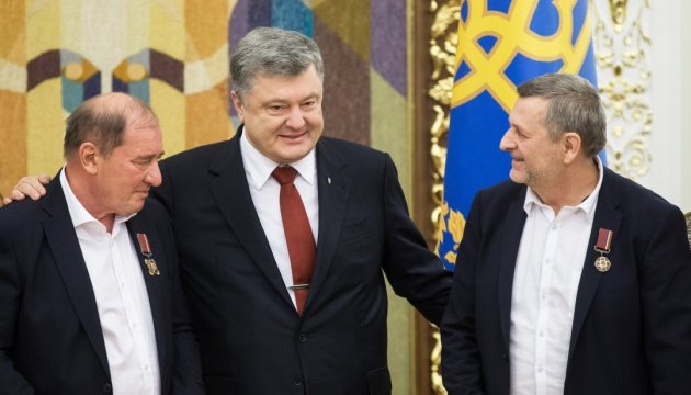 Poroshenko: Liberación de rehenes sigue siendo una de las principales prioridades