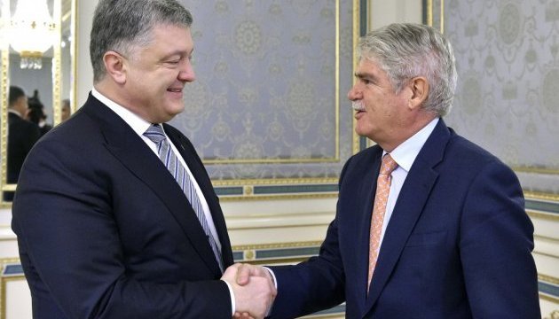 Poroshenko meets with foreign minister of Spain 
