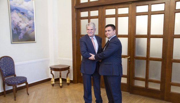 Іспанія підтримує рух України до Євросоюзу - глава МЗС Дастіс