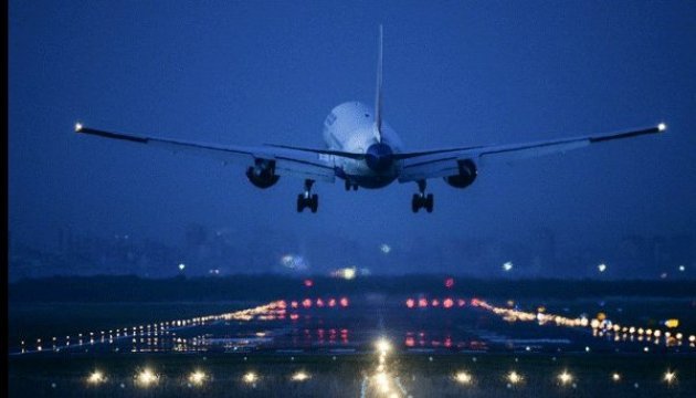 Екстрена посадка в Одесі: літак продовжив путь до Туреччини