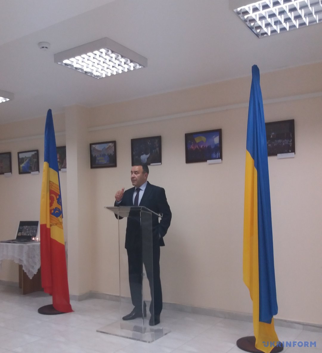 Посол України у Молдові Іван Гнатишин