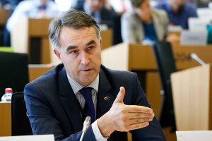 Мадяру слід підтримати ЄС у питанні санкцій проти РФ - євродепутат