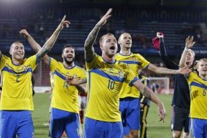 Збірна Швеції знесла журналістів у прямому ефірі