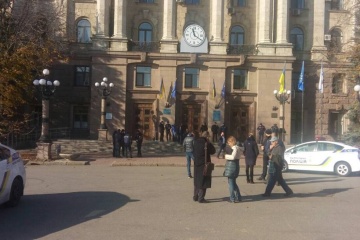 Поліція відкрила провадження через сутички і “міни” у міськраді Миколаєва
