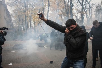 На акції проти забудови у Міському саду Одеси травмували шістьох поліцейських