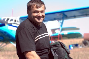 Побиття дівчини-поліцейського: депутат пояснив свої дії у телеефірі