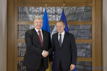 Порошенко спростовує чутки про неучасть у саміті