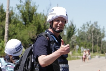 Хуг закликав дотримуватися “шкільного перемир’я”