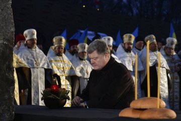 Порошенко подякував діаспорі за допомогу у визнанні Голодомору геноцидом