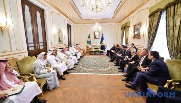 Poroshenko meets with director of Saudi Arabia Investment Fund