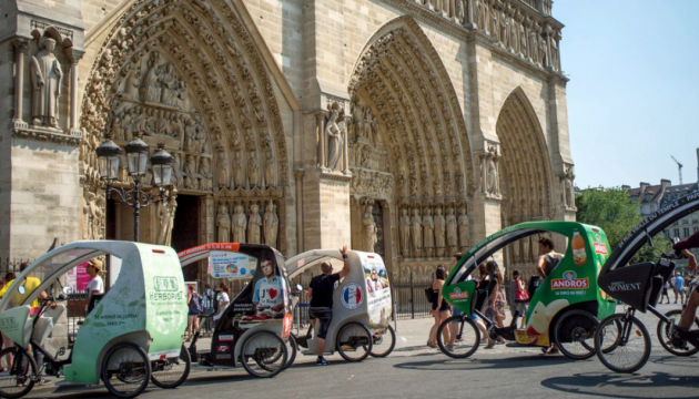 У Парижі з’явиться служба велотаксі