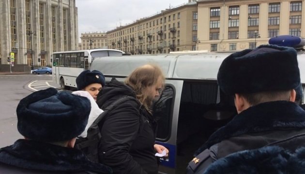 Протести у Росії: затриманих уже майже 450