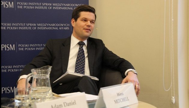 Wess Mitchell besucht Kiew