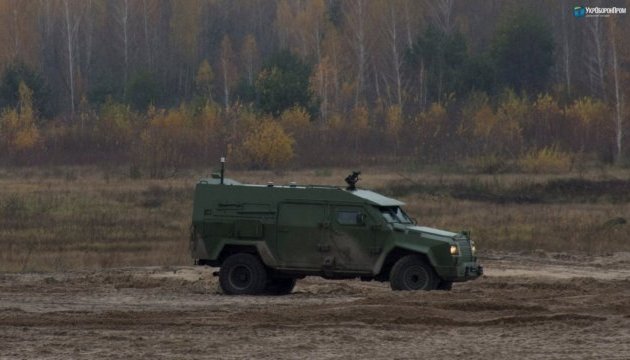 Украинский минометный комплекс "Барс-8ММК" поражает суперскоростью Украинский минометный комплекс "Барс-8ММК" поражает суперскоростью