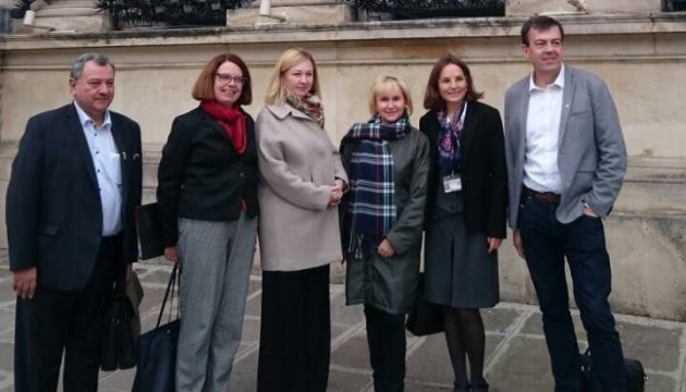 Sushchenko's wife meets with French parliamentarians