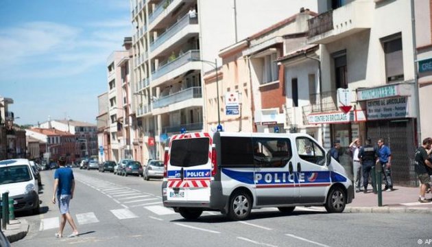 У Франції водій направив авто на студентів: стан двох вкрай тяжкий