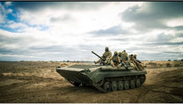 Vier ukrainische Soldaten beim feindlichen Beschuss im Donbass gefallen, noch zwei verwundet