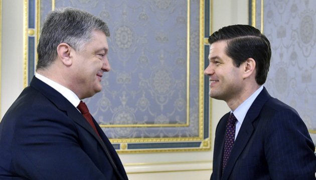 Poroshenko, Mitchell agree on priority steps in Ukraine-U.S. relations 