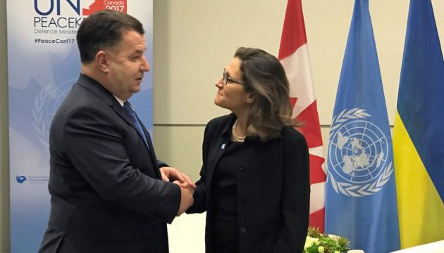 Poltorak discute con Freeland la misión de paz de la ONU para el Donbás
