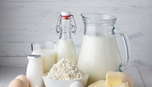 Índice de la cesta básica de productos lácteos en Ucrania se incrementa casi en un 25 % 