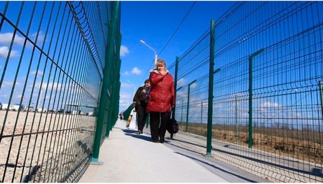 Les Russes construisent un mur sur la frontière administrative entre l’Ukraine et la Crimée