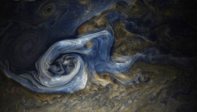 NASA показало потужний шторм на Юпітері