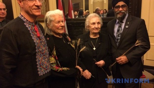 Canadian parliament honors Holodomor victims