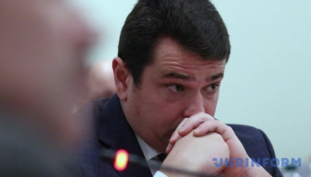 Суд відкрив провадження за позовом Мосійчука до глави НАБУ