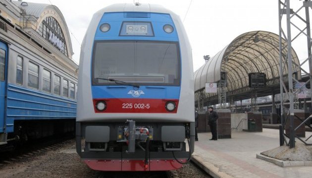 Додатковий швидкісний поїзд до Тернополя запустять з нагоди Різдва