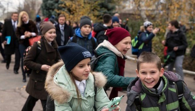 Более полусотни детей из Донецкой и Луганской областей оздоравливаются на Сумщине Более полусотни детей из Донецкой и Луганской областей оздоравливаются на Сумщине
