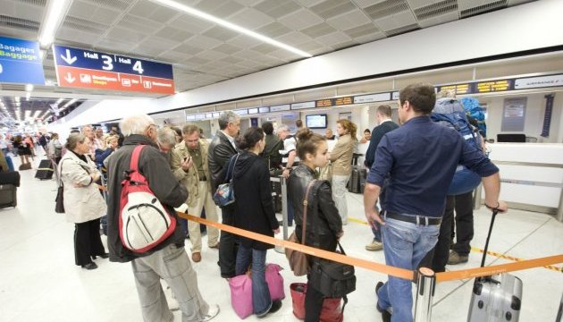 В аеропортах Парижа штрафуватимуть за забутий багаж
