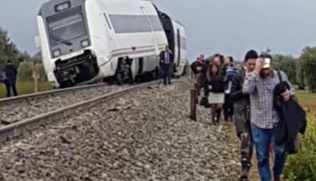 Аварія потяга в Іспанії: кількість постраждалих сягнула 27