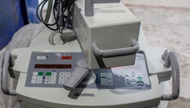 Прифронтова лікарня отримала мобільний рентген-апарат