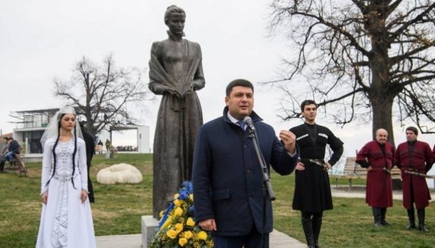 Monument to Lesya Ukrainka unveiled in Georgia