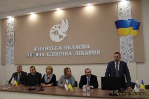 Голова Вінницької ОДА та благодійники передали обласній дитячій лікарні сучасне ендоскопічне обладнання