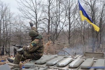 Сутки в АТО: двое украинских бойцов ранены, трое получили контузии