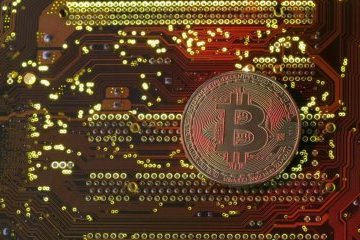 Bitcoin резко упал после исторического максимума