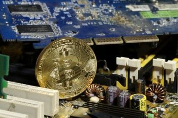 Bitcoin обвалився до мінімуму за 14 тижнів