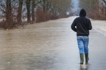 На Прикарпатті через дощі залишаються підтопленими 19 дворів