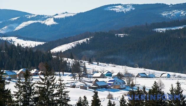 У Карпатах знайшли двох заблукалих лижників