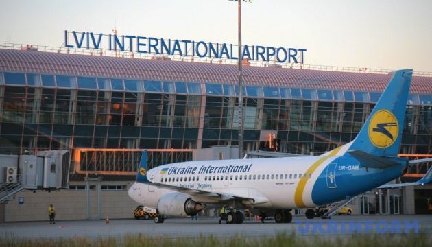 Мільйонному пасажиру львівського аеропорту поміняли квиток на бізнес-клас
