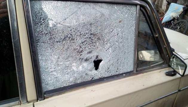 Бойовики з терикону обстріляли прифронтовий Майорськ: влучили у цивільне авто