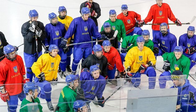 Хокей: українська «молодіжка» вирушила на чемпіонат світу у Словенію