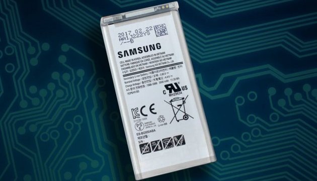 Samsung запатентувала смарт-светр, що заряджає гаджети