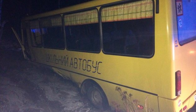 Смертельна ДТП на Житомирщині: BMW в'їхав в автобус зі школярами Смертельна ДТП на Житомирщині: BMW в'їхав в автобус зі школярами