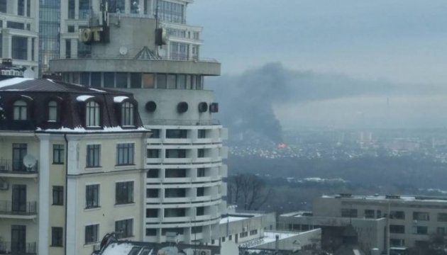 У Києві на Русанівських садах - велика пожежа