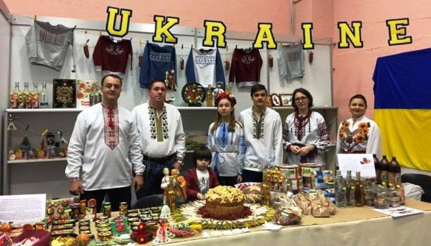 Україна представила свій стенд на різдвяному ярмарку в Румунії