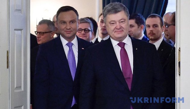 Poroshenko: Rusia se beneficiará de los conflictos históricos entre Ucrania y Polonia