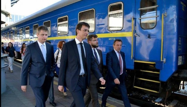 Ukrzaliznytsia to sign contract with General Electric in Feb - Omelyan